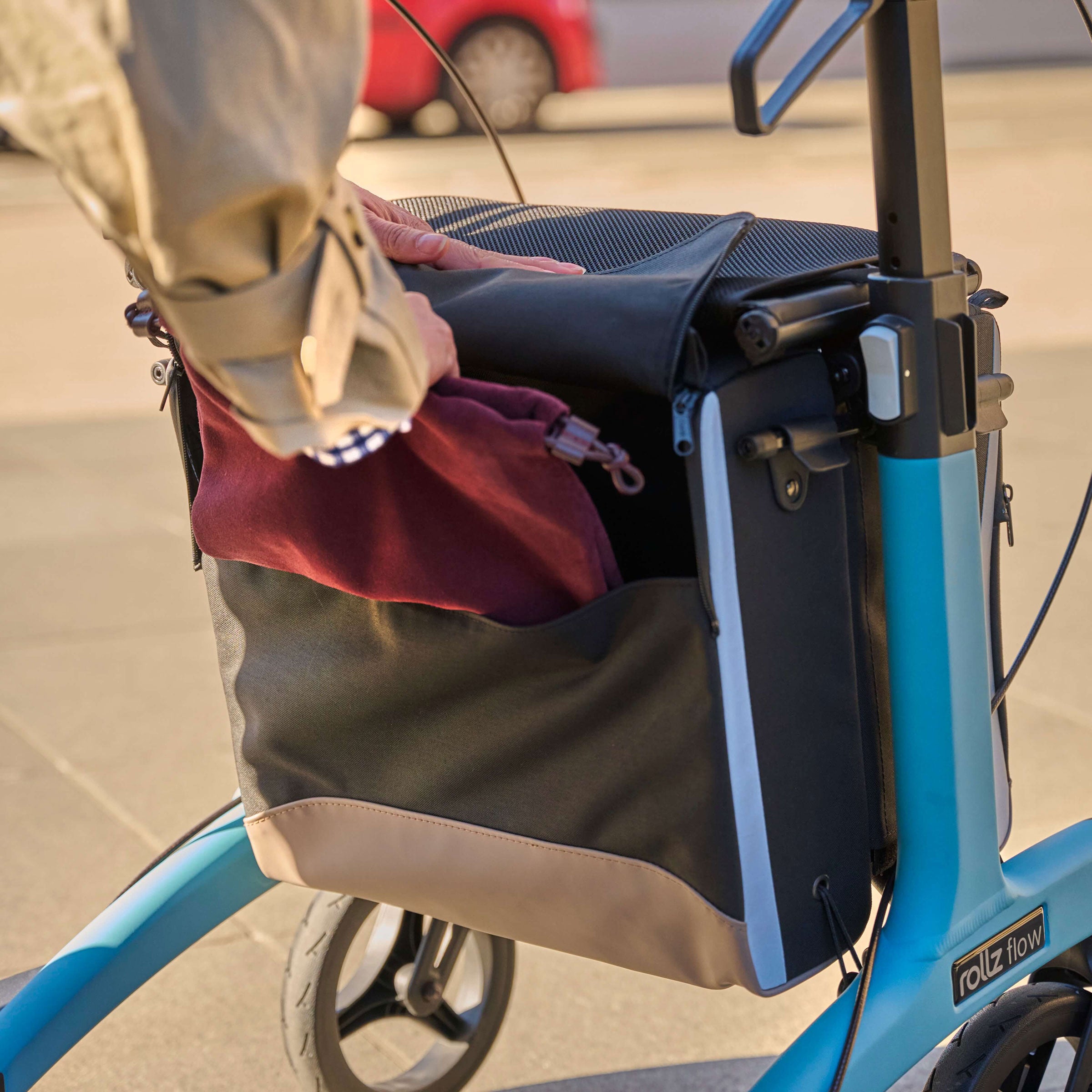 Rollz Flow Deambulatore Leggero in Alluminio con Seduta