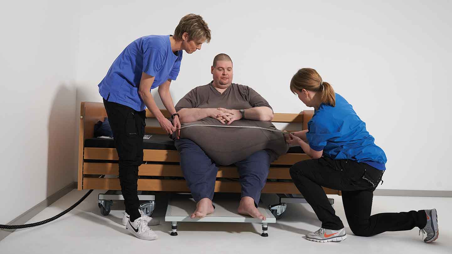 SEDIA per Doccia e Comodo per pazienti obesi – MONDIMEDICAL